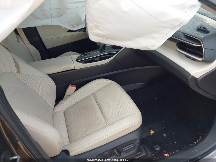 2023 TOYOTA CROWN auction photo 5