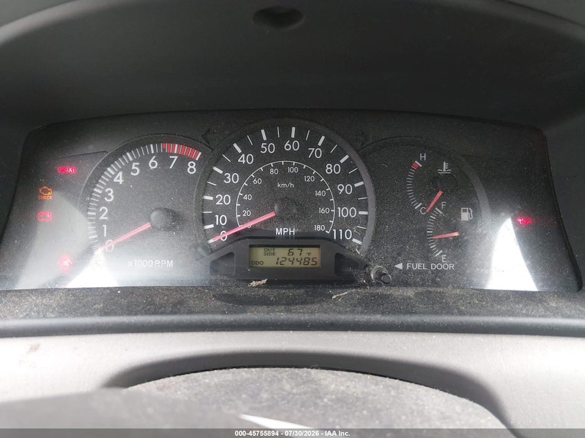 2004 TOYOTA COROLLA auction photo 7