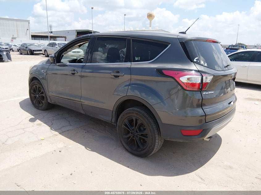 Vin: 1fmcu0gd0huf06860, lot: 46254697, ford escape se 20173