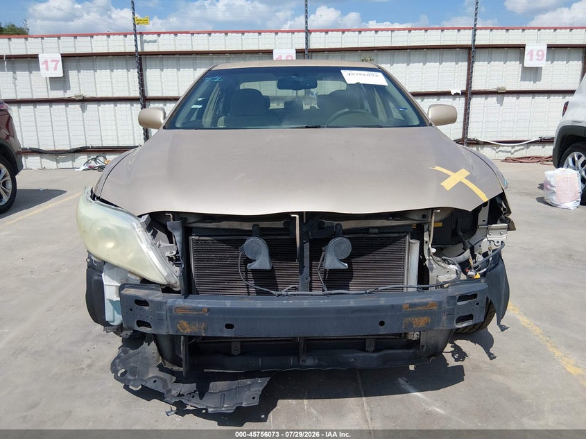 2010 TOYOTA CAMRY auction photo 6