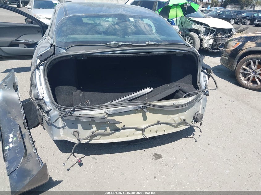 2024 LUCID AIR auction photo 6