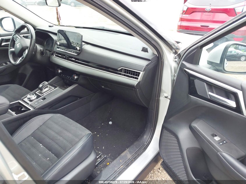 2024 MITSUBISHI OUTLANDER auction photo 5