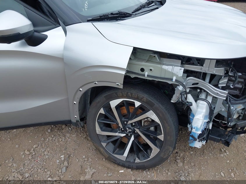 2024 MITSUBISHI OUTLANDER auction photo 6