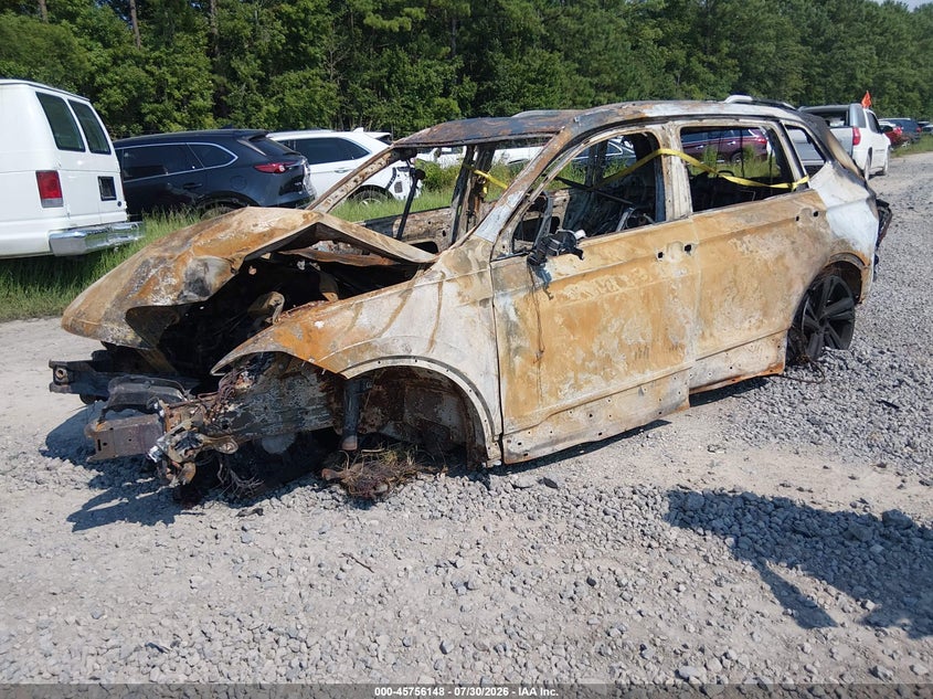 Vin: 3vvcb7ax3pm075103, lot: 46254870, volkswagen tiguan 2.0t se r-line black 20232