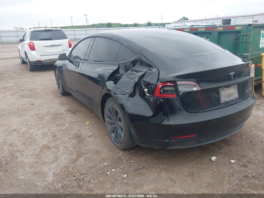 TESLA MODEL 3 - zdjęcie 3