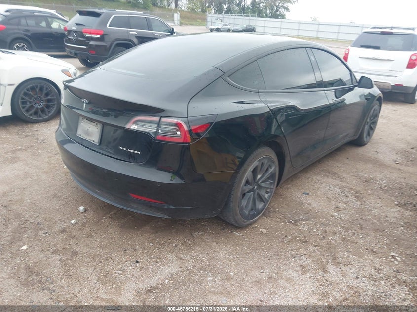 TESLA MODEL 3 - zdjęcie 4