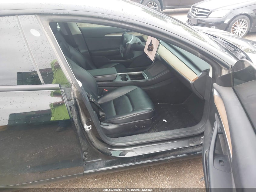 TESLA MODEL 3 - zdjęcie 5