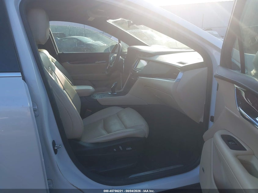 CADILLAC XT5 - zdjęcie 5