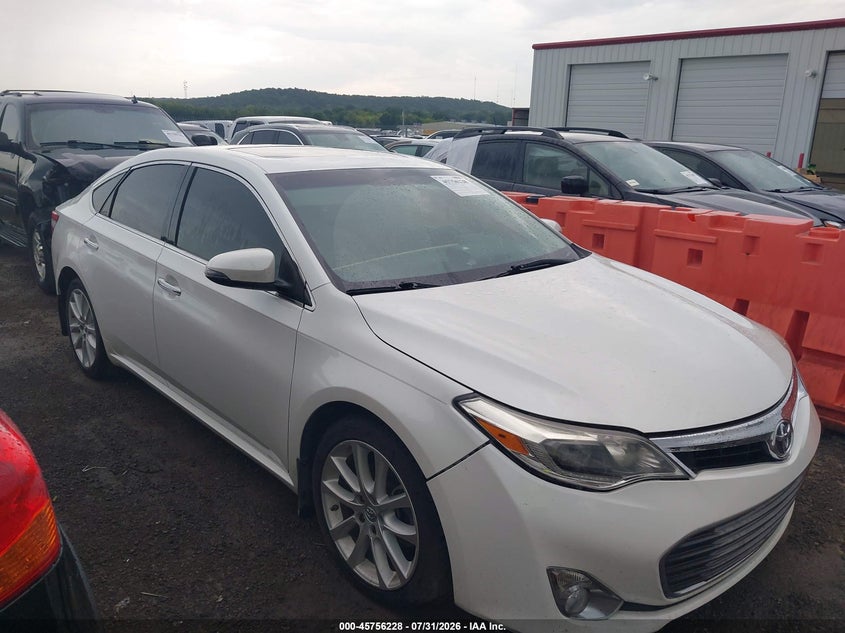 2013 TOYOTA AVALON — zdjęcie z aukcji