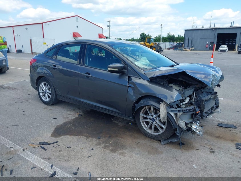 Vin: 1fadp3f2xhl300524, lot: 46255002, ford focus se 2017 img_1