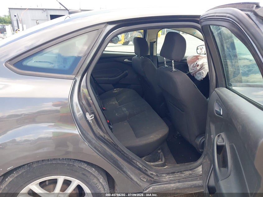 2017 FORD FOCUS auction photo 8