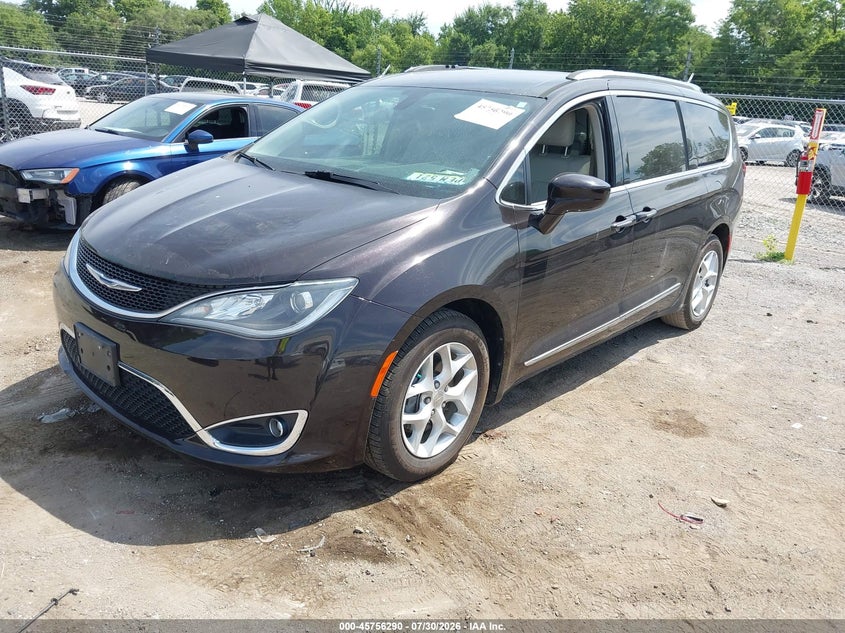 Vin: 2c4rc1eg1hr743567, lot: 46255012, chrysler pacifica touring-l plus 20172