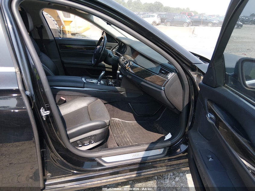 2012 BMW 740LI auction photo 5