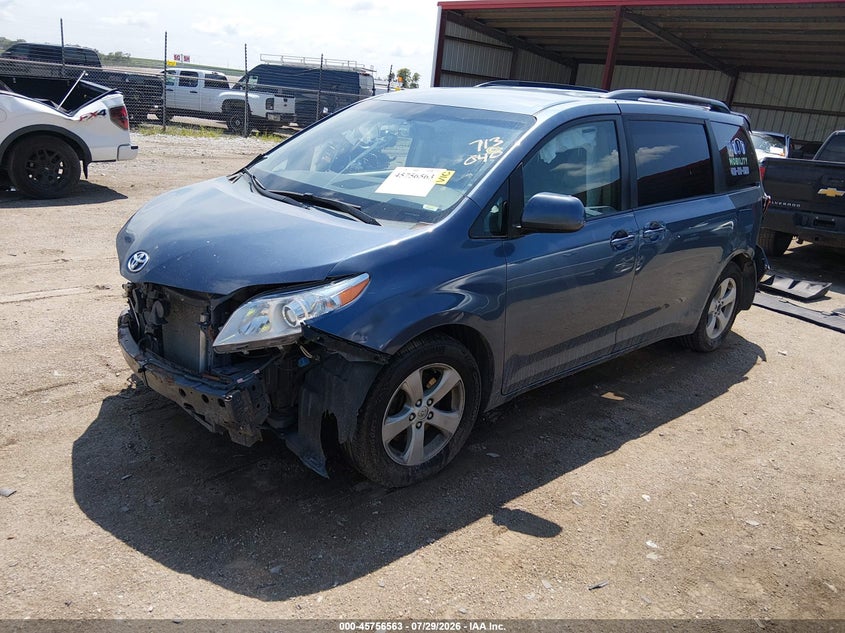 Vin: 5tdkk3dcxfs533651, lot: 46255285, toyota sienna le 8 passenger 20152