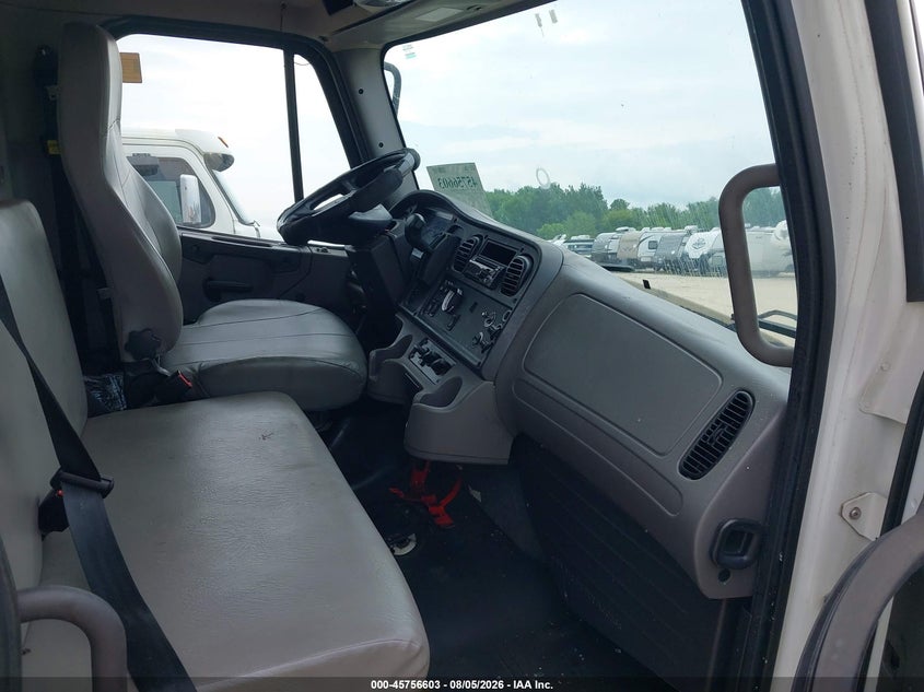 2020 FREIGHTLINER M2 106 auction photo 7