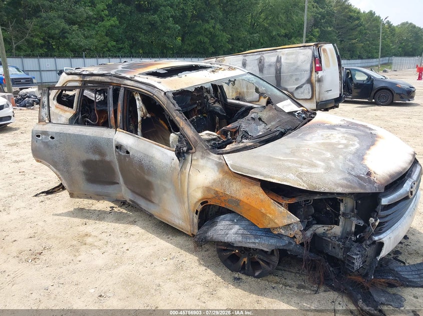 2016 TOYOTA HIGHLANDER auction photo 6