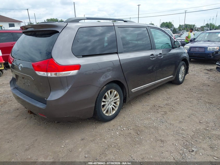Vin: 5tdyk3dcxcs232738, lot: 46255664, toyota sienna xle v6 8 passenger 20124