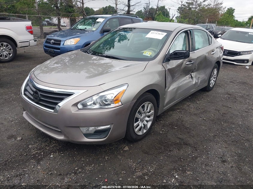2015 Nissan Altima, Левый бок, IAAI, VIN 1N4AL3AP5FC417264 — фото 2