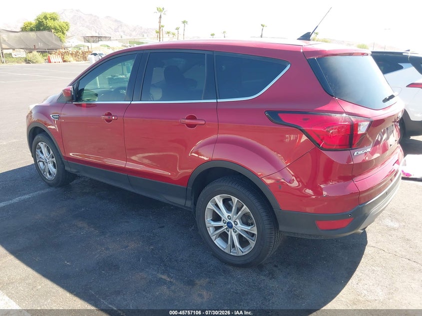 Vin: 1fmcu9gd4kua06342, lot: 46255829, ford escape se 20193