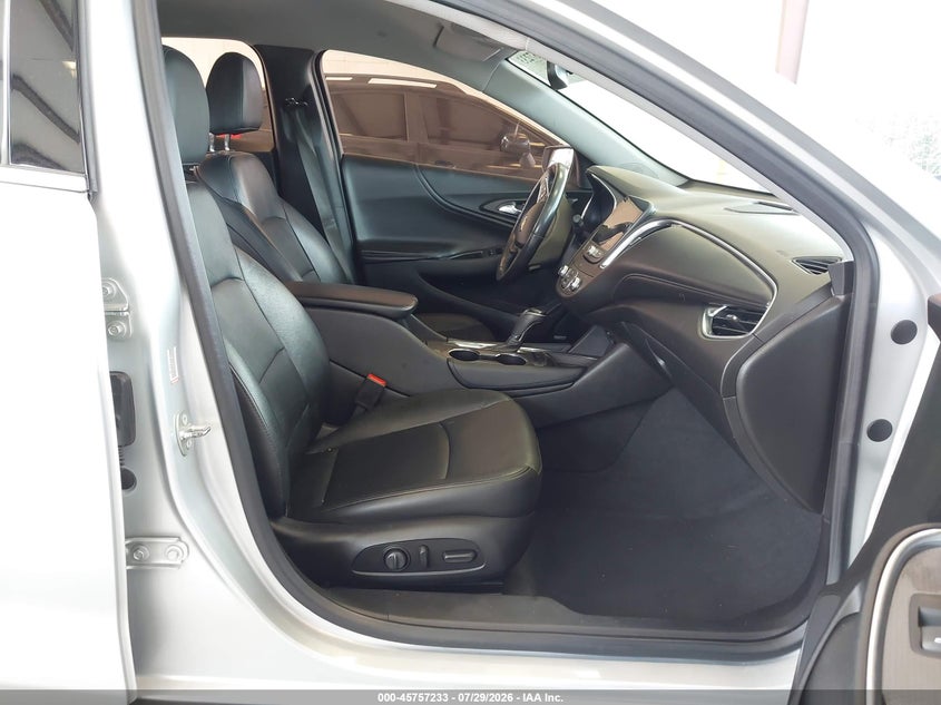 2016 CHEVROLET MALIBU auction photo 5
