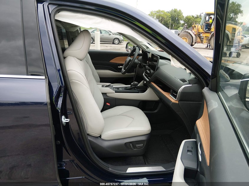 2026 TOYOTA GRAND HIGHLANDER HYBRID auction photo 5