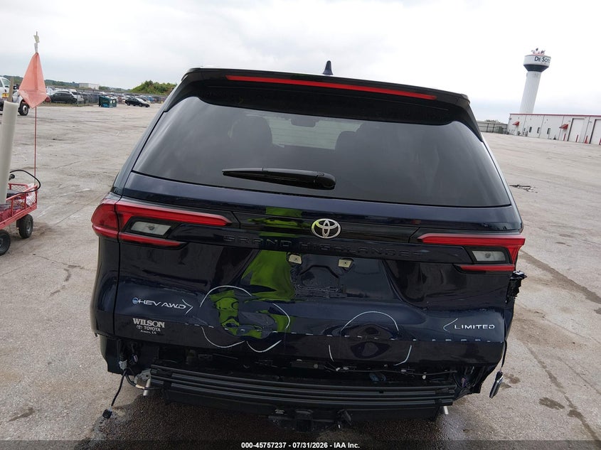 2026 TOYOTA GRAND HIGHLANDER HYBRID auction photo 6