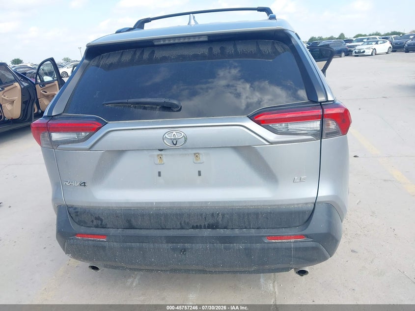 TOYOTA RAV4 - zdjęcie 16