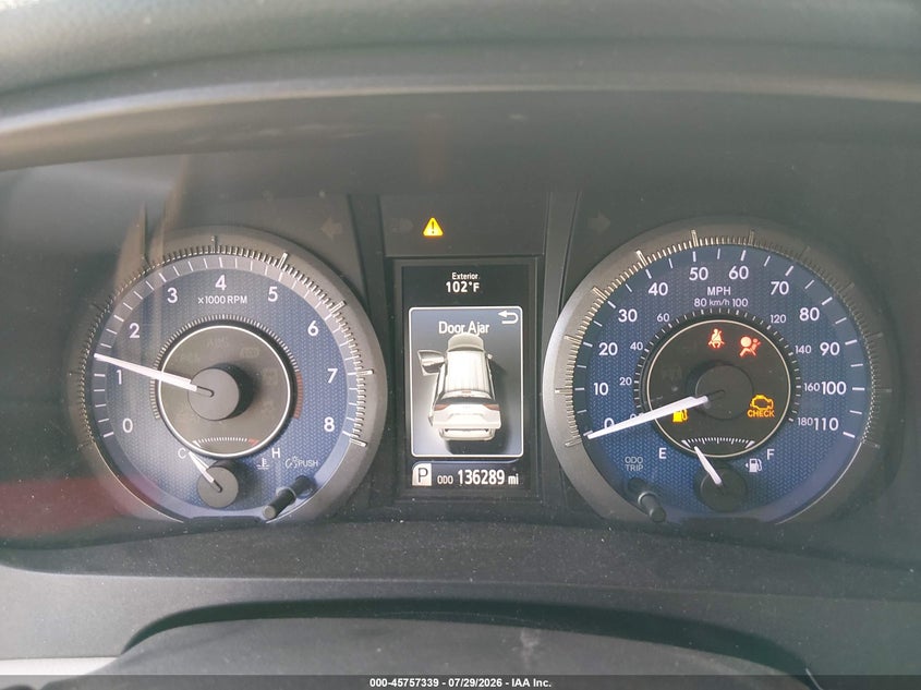 2017 TOYOTA SIENNA auction photo 7