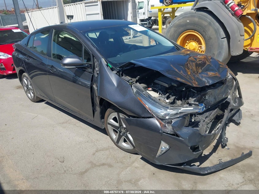 Vin: jtdkarfu5g3006390, lot: 46256100, toyota prius three touring 2016 img_1
