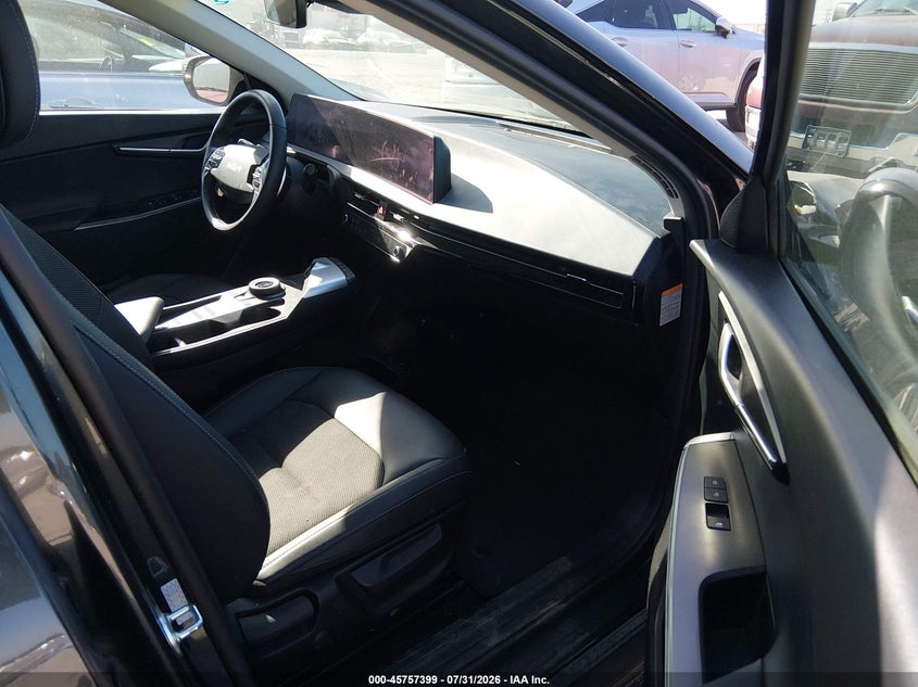 2024 KIA EV6 auction photo 5