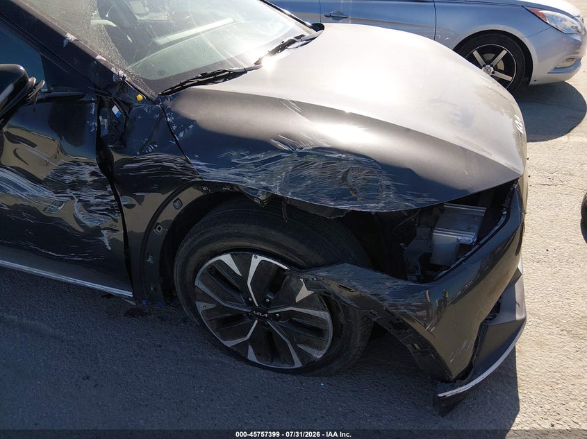 2024 KIA EV6 auction photo 6