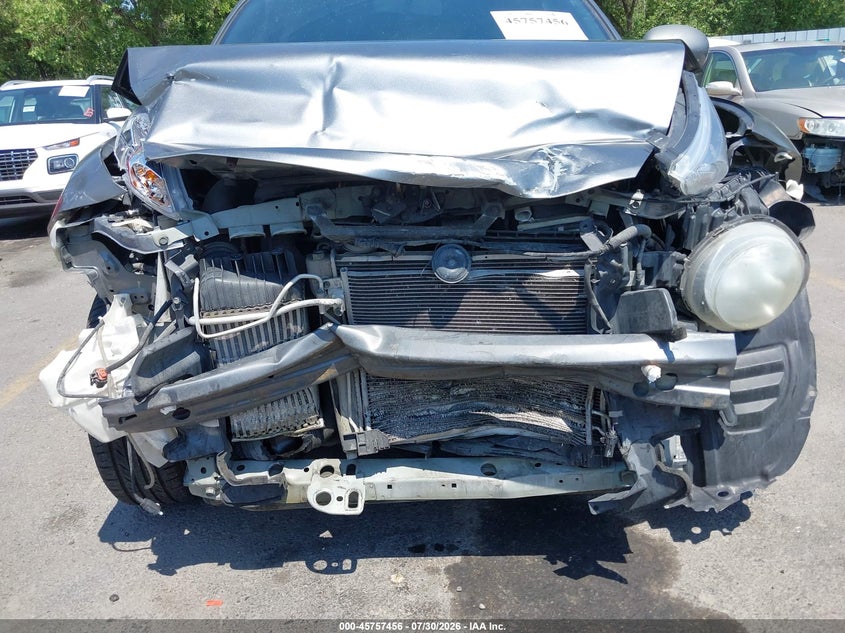 2013 NISSAN JUKE auction photo 6