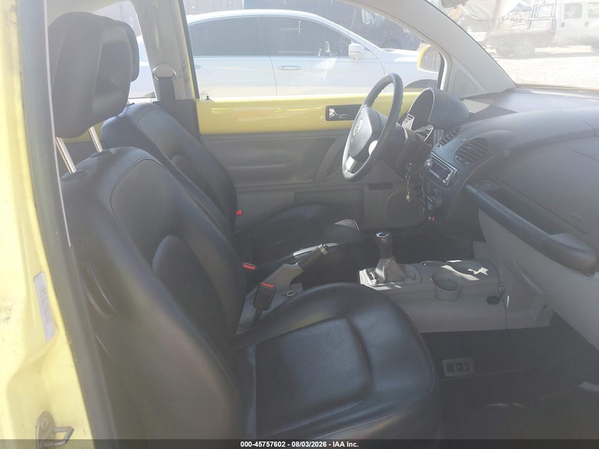 1999 VOLKSWAGEN NEW BEETLE auction photo 5