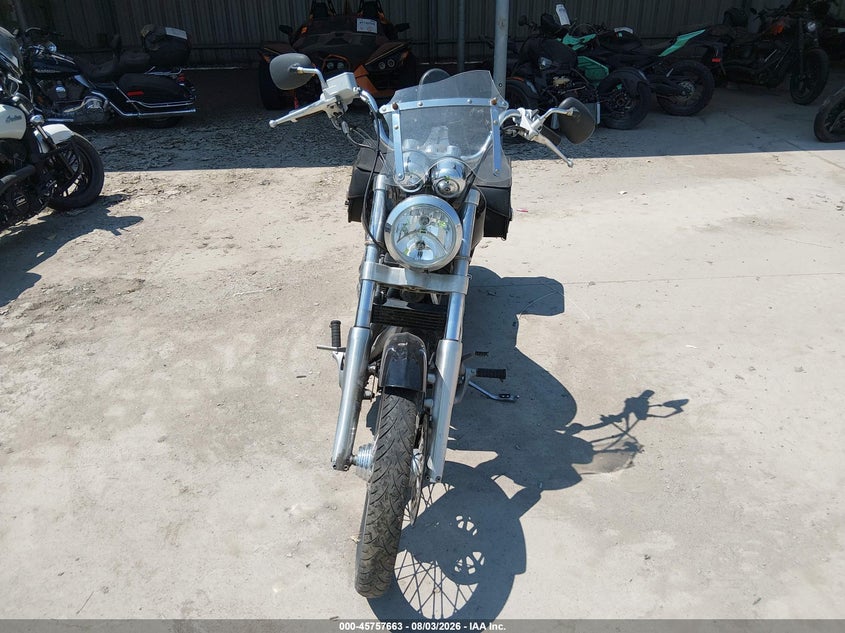 2004 VICTORY MOTORCYCLES VEGAS auction photo 5