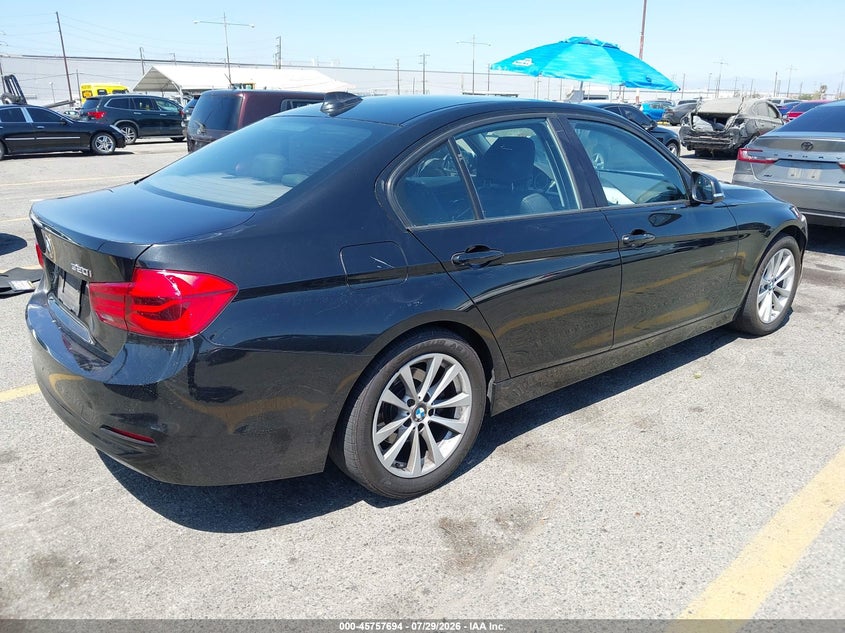 Vin: wba8a9c51jah13500, lot: 46256416, bmw 320i 20184