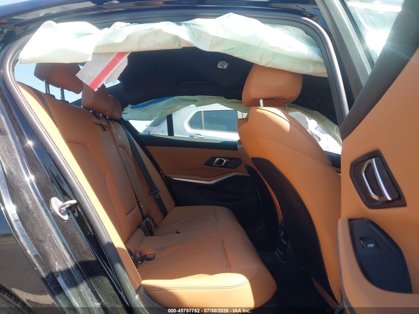 BMW 330I - zdjęcie 8