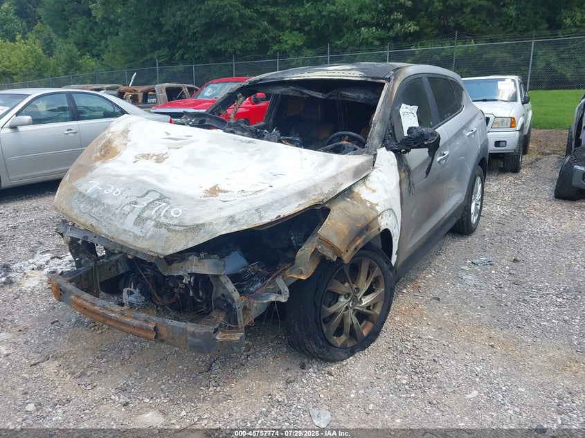 2019 HYUNDAI TUCSON auction photo 2