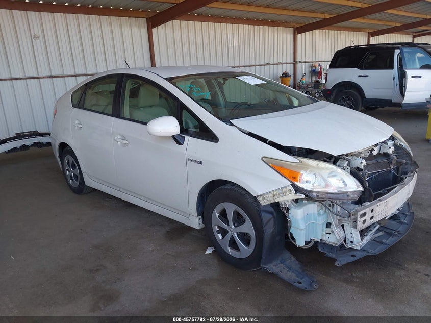 Vin: jtdkn3duxf1933089, lot: 46256514, toyota prius three 2015 img_1