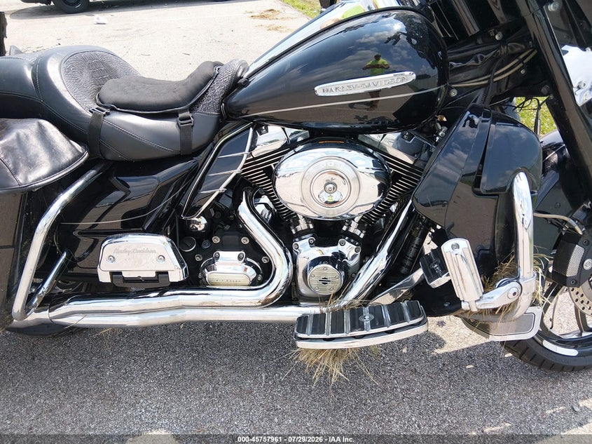 HARLEY-DAVIDSON FLHTK 2013