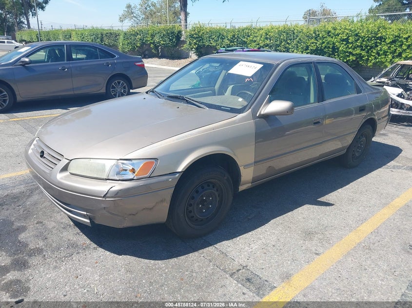 1999 Toyota Camry Ce, Right Rear, IAAI, VIN 4T1BG22K6XU881994 — photo 2