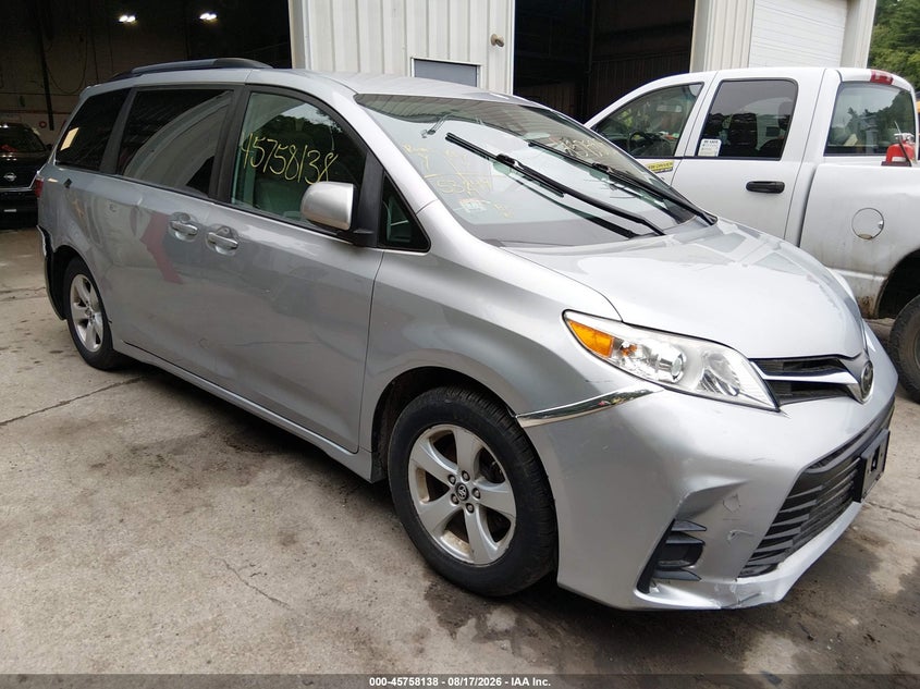 TOYOTA SIENNA - zdjęcie 1