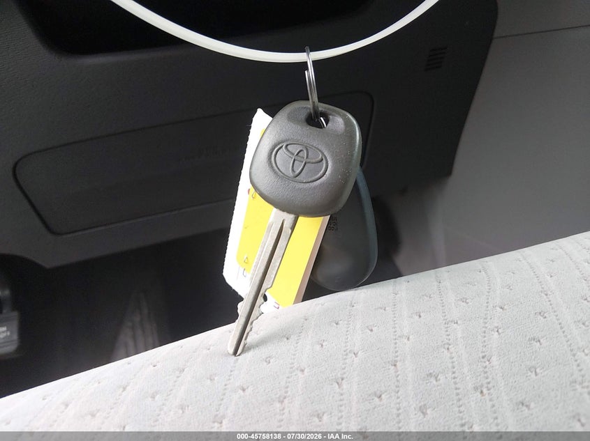 TOYOTA SIENNA - zdjęcie 11