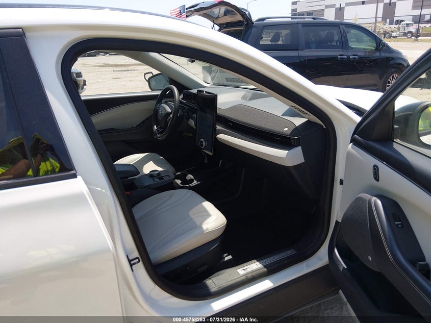 2021 FORD MUSTANG MACH-E auction photo 5