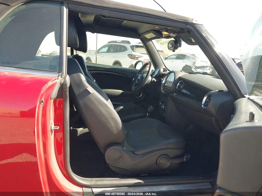 2014 MINI CONVERTIBLE auction photo 5
