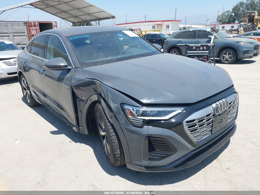 Vin: wa1baage9rb063607, lot: 46257187, audi q8 e-tron s line premium quattro 2024 img_1