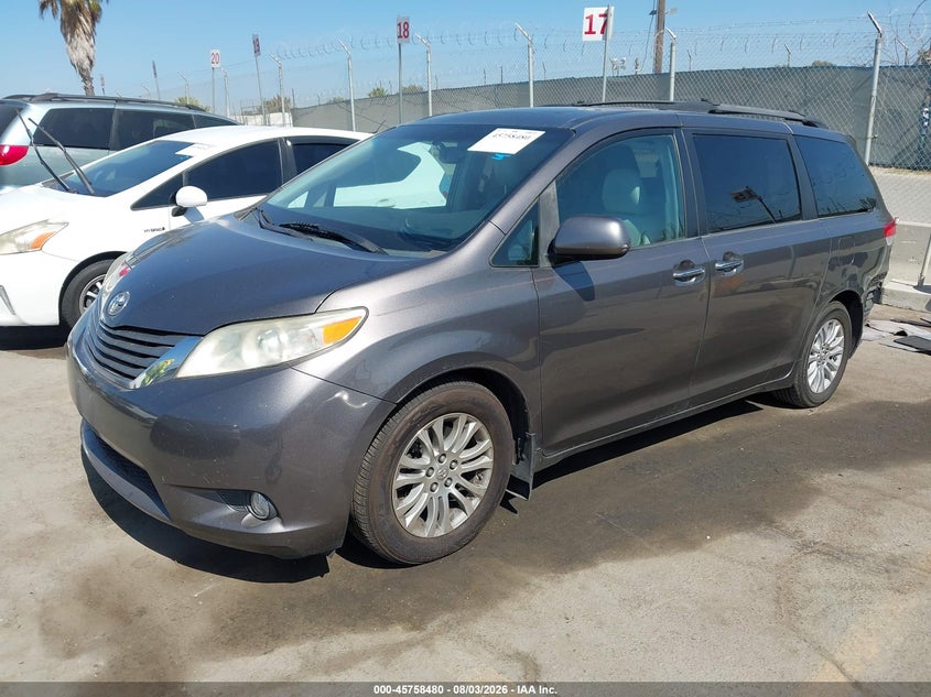 2012 Toyota Sienna, Удар сзади, IAAI, VIN 5TDYK3DC8CS226338 — фото 2