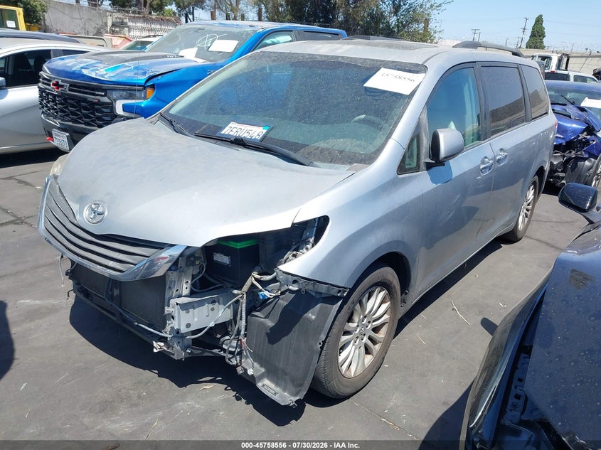 2014 TOYOTA SIENNA VAN 3.5L V-6 DOHC, VVT, 266HP