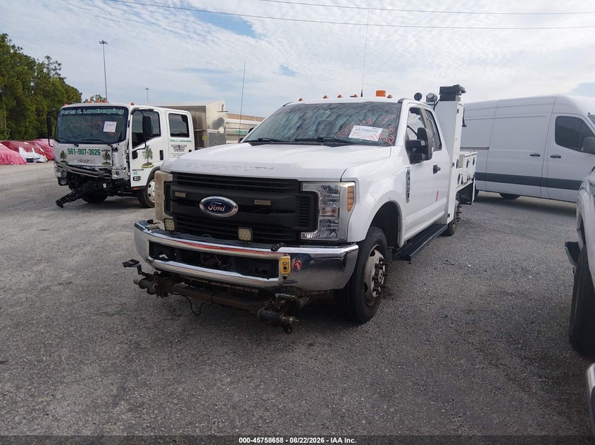 2018 FORD F-350 auction photo 2