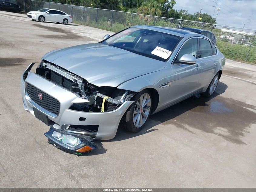 Vin: sajbj4fxxlcy86317, lot: 46257473, jaguar xf 25t premium awd automatic 20202