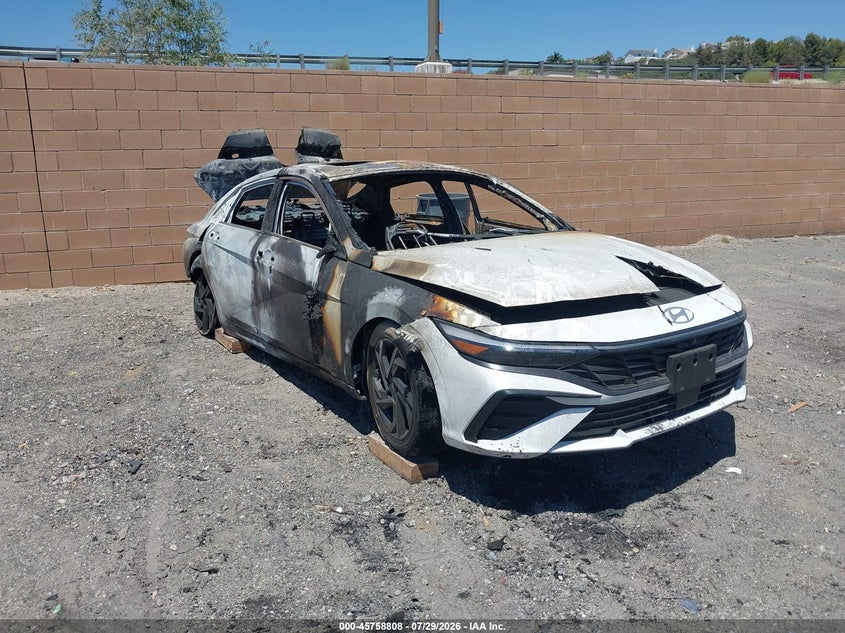 2024 Hyundai Elantra  (VIN: KMHLP4DG1RU796895)